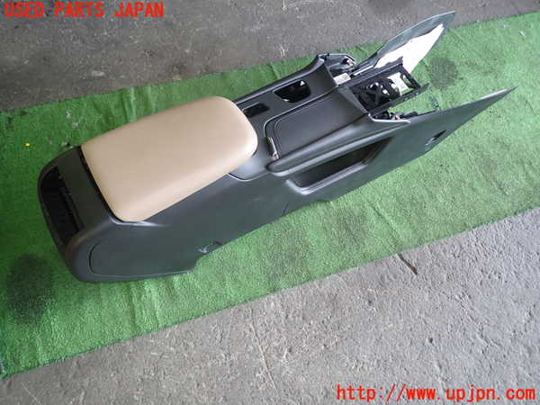 1UPJ-9232537540]キャデラック・XT5 クロスオーバー(C1UL)センターコンソール 中古_2