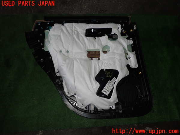 1UPJ-9232531294]キャデラック・XT5 クロスオーバー(C1UL)右後ドア内張り 中古_5