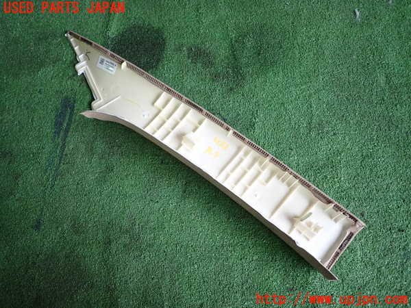 1UPJ-9232537660]キャデラック・XT5 クロスオーバー(C1UL)左フロントピラートリム 中古_2