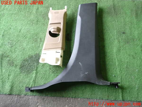 1UPJ-9232537665]キャデラック・XT5 クロスオーバー(C1UL)右センターピラートリム 中古_3