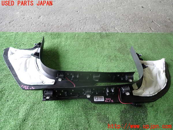 1UPJ-9232537740]キャデラック・XT5 クロスオーバー(C1UL)スカッフプレート 中古_3