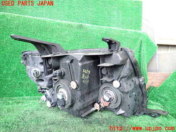 1UPJ-9232541132]パジェロ(V98W)左ヘッドライト ハロゲン 中古_3