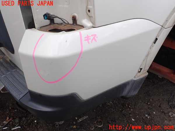 1UPJ-9232541610]パジェロ(V98W)リアバンパー 中古_2