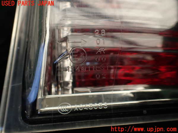 1UPJ-9232541530]パジェロ(V98W)右テールランプ 中古_4