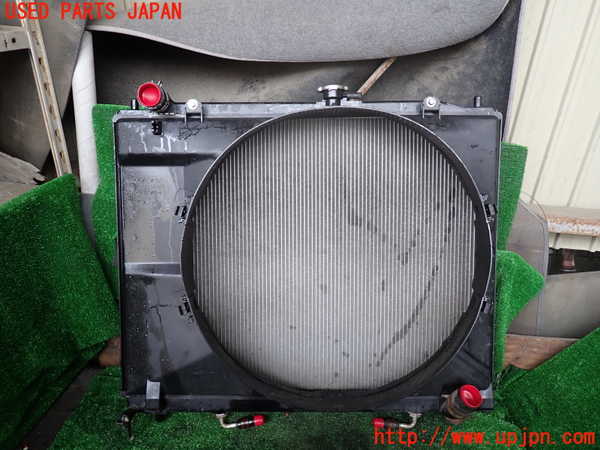 1UPJ-9232542321]パジェロ(V98W)ラジエーター1 中古_2