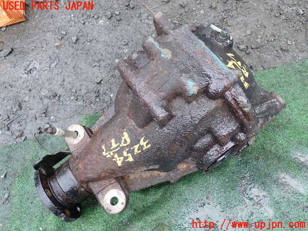 1UPJ-9232544355]パジェロ(V98W)リアデフ 中古_2