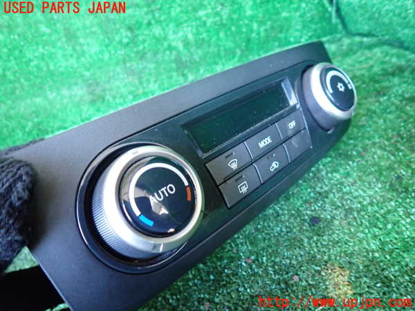 1UPJ-9232546066]パジェロ(V98W)エアコンスイッチ1 中古_2