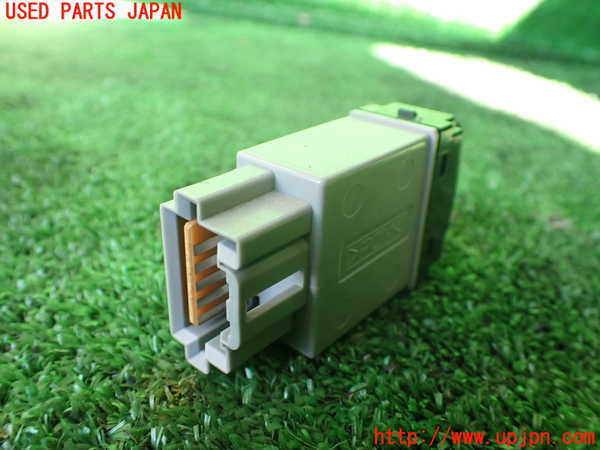 1UPJ-9232546308]パジェロ(V98W)スイッチ3 (ヘッドランプマニュアルレベリング) 中古_2