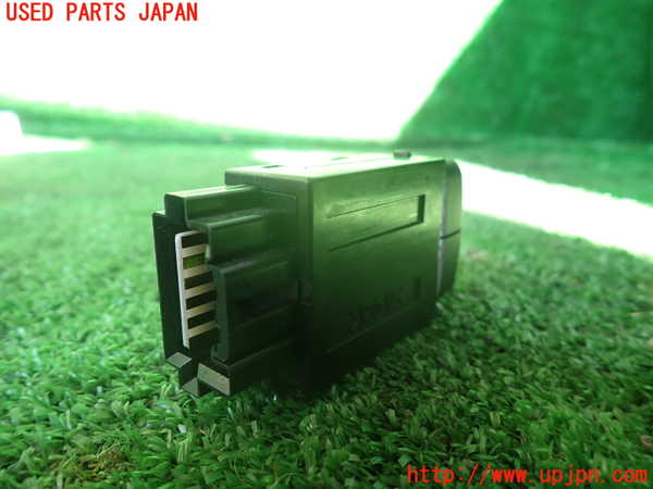 1UPJ-9232546295]パジェロ(V98W)フォグスイッチ 中古_2