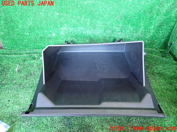1UPJ-9232547516]パジェロ(V98W)グローブボックス1 中古_3