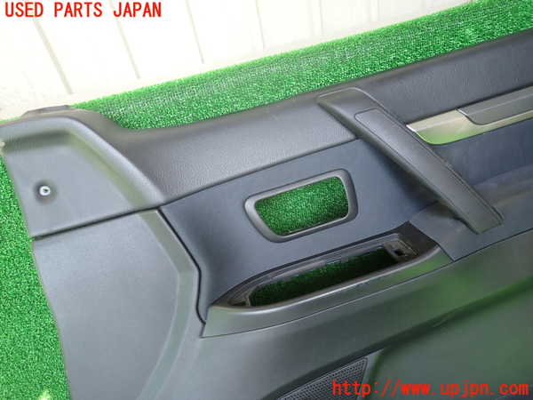 1UPJ-9232541234]パジェロ(V98W)右前ドア内張り 中古_2
