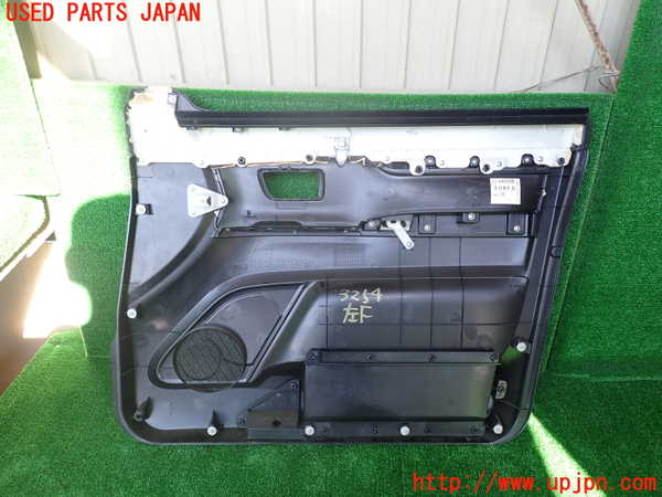 1UPJ-9232541264]パジェロ(V98W)左前ドア内張り 中古_4