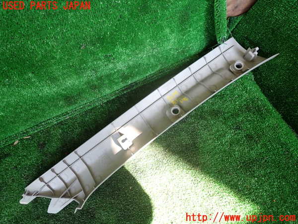 1UPJ-9232547660]パジェロ(V98W)左フロントピラートリム 中古_2