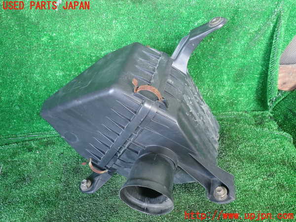 1UPJ-9232552560]ハイラックスサーフ(RZN185W)エアクリーナーボックス 中古_2