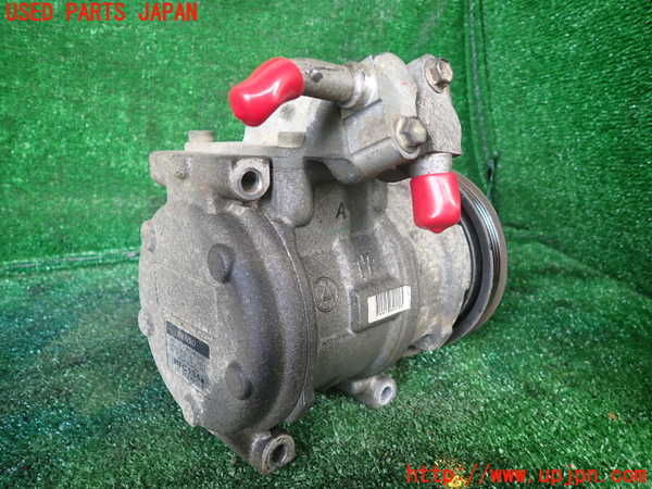 1UPJ-9232556025]ハイラックスサーフ(RZN185W)エアコンコンプレッサー 中古_2