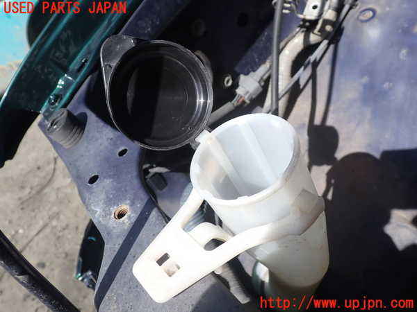 1UPJ-9232556791]ハイラックスサーフ(RZN185W)ウォッシャータンク1 中古_2