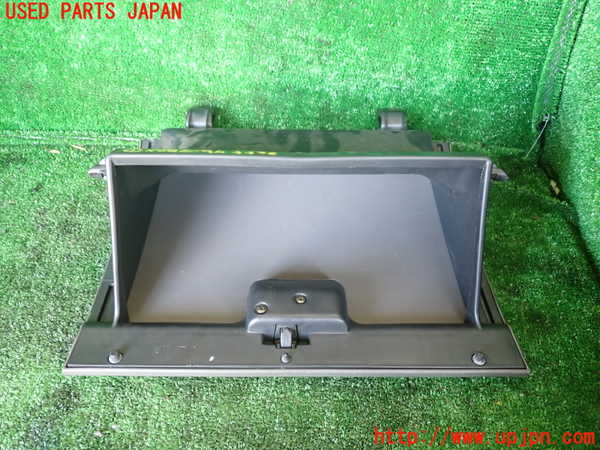 1UPJ-9232557516]ハイラックスサーフ(RZN185W)グローブボックス1 中古_3