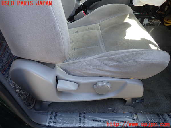 1UPJ-9232557035]ハイラックスサーフ(RZN185W)運転席シート 【ジャンク】_4