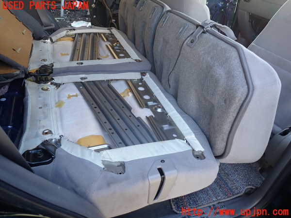 1UPJ-9232557405]ハイラックスサーフ(RZN185W)右リアシート 中古_4