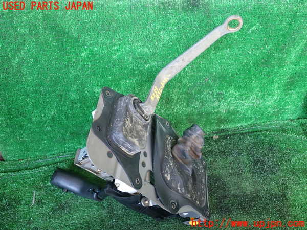 1UPJ-9232557555]ハイラックスサーフ(RZN185W)ATシフトレバー 中古_3