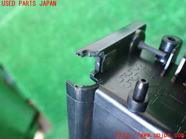 1UPJ-9232557841]ハイラックスサーフ(RZN185W)小物入れ1 【ジャンク】_2