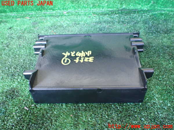 1UPJ-9232557841]ハイラックスサーフ(RZN185W)小物入れ1 【ジャンク】_4