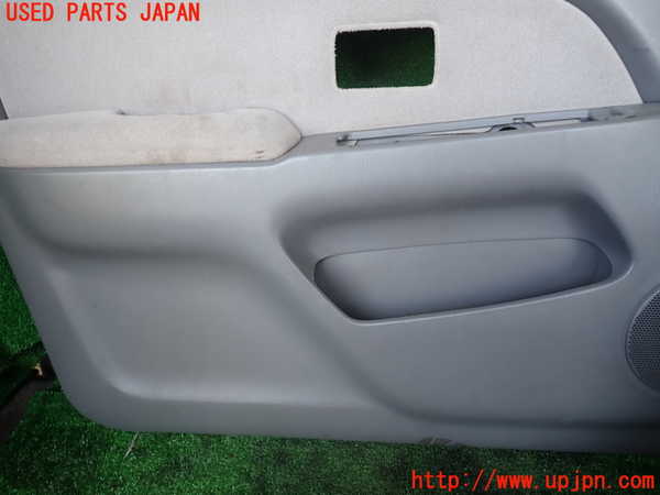 1UPJ-9232551264]ハイラックスサーフ(RZN185W)左前ドア内張り 中古_3