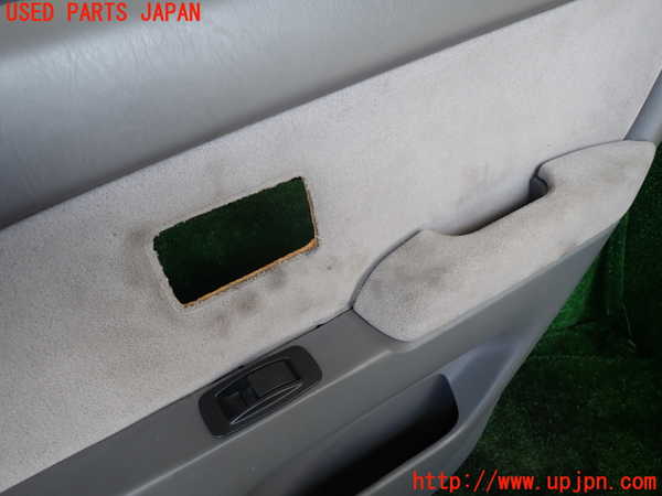 1UPJ-9232551294]ハイラックスサーフ(RZN185W)右後ドア内張り 中古_2