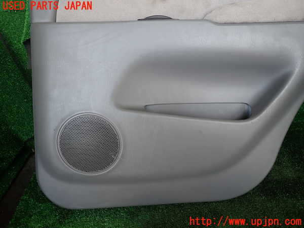 1UPJ-9232551294]ハイラックスサーフ(RZN185W)右後ドア内張り 中古_3