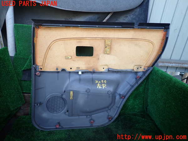 1UPJ-9232551324]ハイラックスサーフ(RZN185W)左後ドア内張り 中古_4