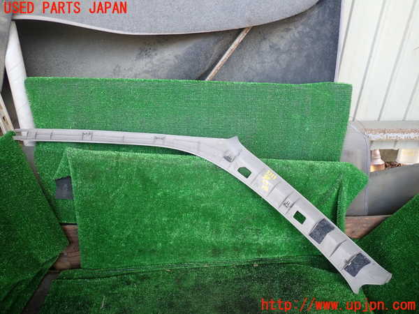 1UPJ-9232557655]ハイラックスサーフ(RZN185W)右フロントピラートリム 中古_2