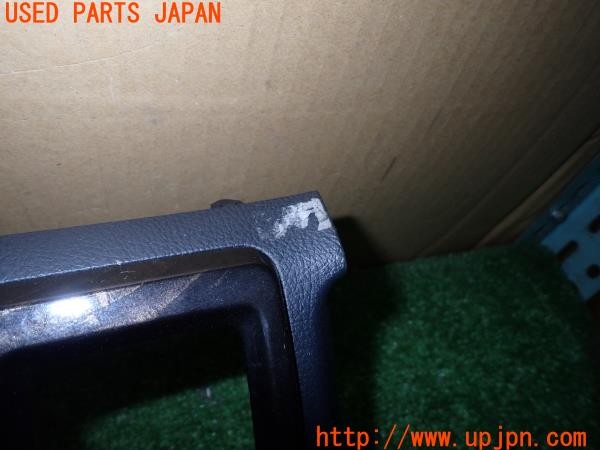 3UPJ=9232560645]ハイエースバン 200系(KDH206V 4型)純正 木目調パネル インストルメントパネル ウィンドウスイッチパネル 中古_4