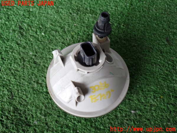 2UPJ-9232561182]ハイエースバン200系(KDH206V)左フォグ 中古_3
