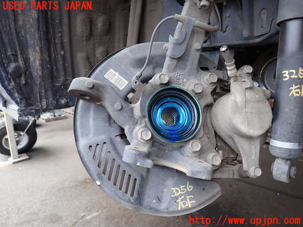 2UPJ-9232564290]ハイエースバン200系(KDH206V)右フロントナックルハブ (ジャンク品) 中古_2