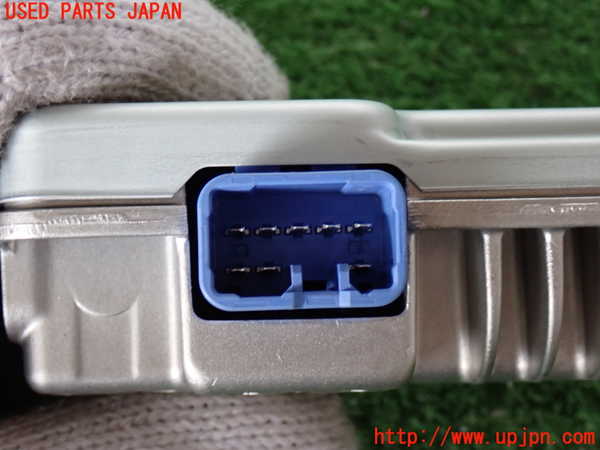 2UPJ-9232566525]ハイエースバン200系(KDH206V)アンプ 中古_2
