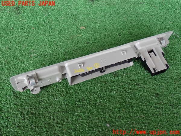 2UPJ-9232566306]ハイエースバン200系(KDH206V)スイッチ1 (エアコン切替) 中古_2