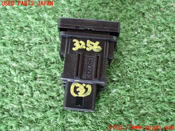 2UPJ-9232566308]ハイエースバン200系(KDH206V)スイッチ3 (パワードアOFF) 中古_2