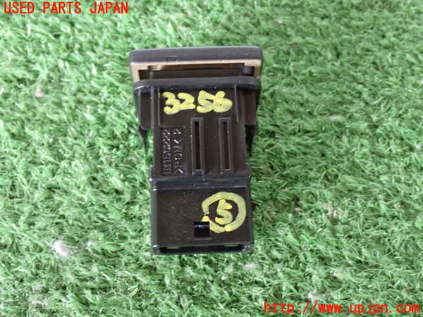 2UPJ-9232566310]ハイエースバン200系(KDH206V)スイッチ5 中古_2