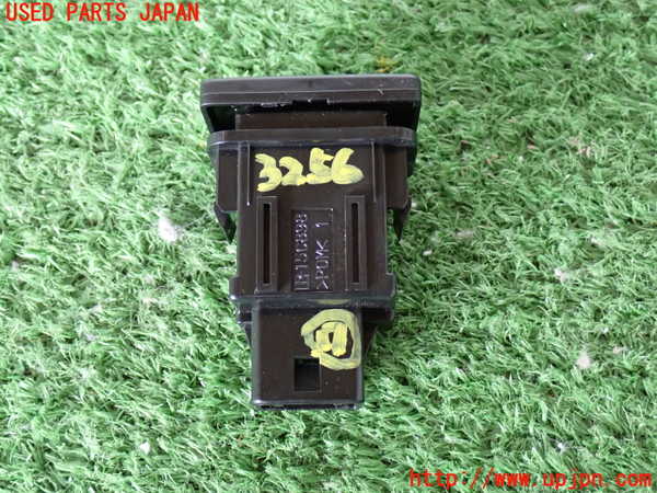 2UPJ-9232566312]ハイエースバン200系(KDH206V)スイッチ7 (左スライドドア) 中古_2