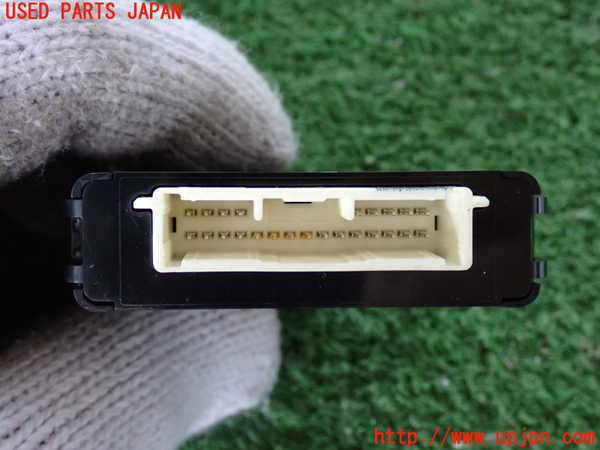 2UPJ-9232566148]ハイエースバン200系(KDH206V)コンピューター3 (HEADLAMP LEVELING) 中古_2