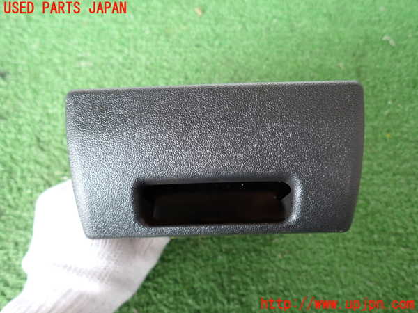 2UPJ-9232567821]ハイエースバン200系(KDH206V)灰皿1 中古_2