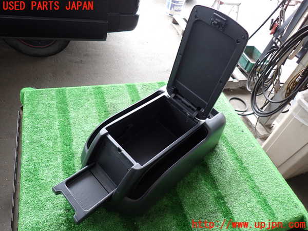 2UPJ-9232567540]ハイエースバン200系(KDH206V)センターコンソール 中古_2