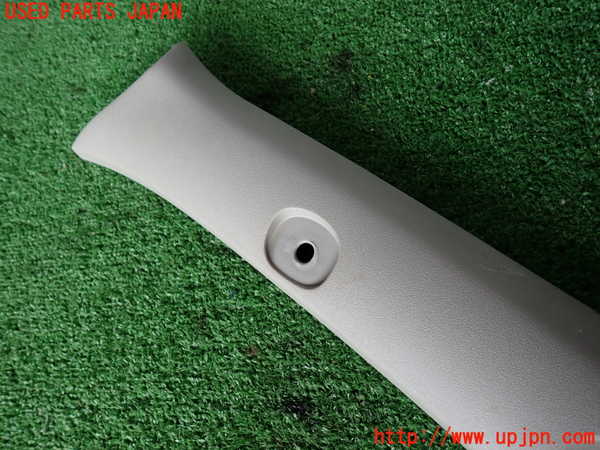 2UPJ-9232567660]ハイエースバン200系(KDH206V)左フロントピラートリム 中古_2