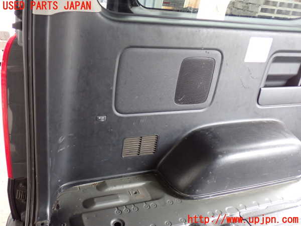 2UPJ-9232567680]ハイエースバン200系(KDH206V)左リアピラートリム 中古_5
