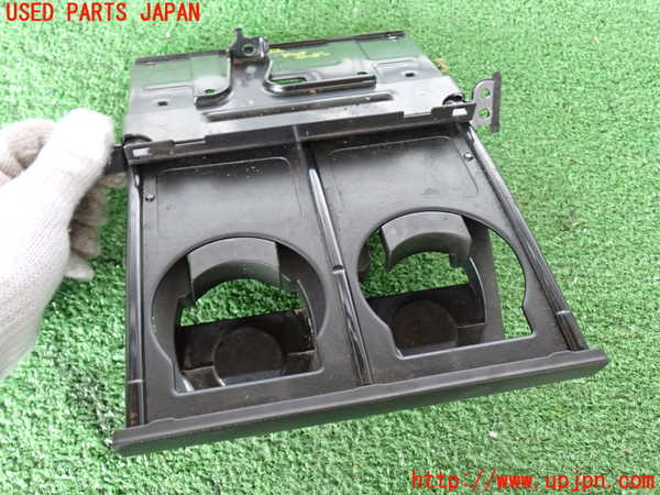 2UPJ-9232567810]ハイエースバン200系(KDH206V)ドリンクホルダー 中古_4