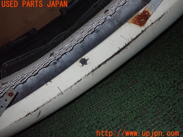 3UPJ=9232570048]クライスラー 300C(LX57)前期 XENON ゼノン 12501 フロントバンパー フォグ・コーナーランプ付き 中古_5