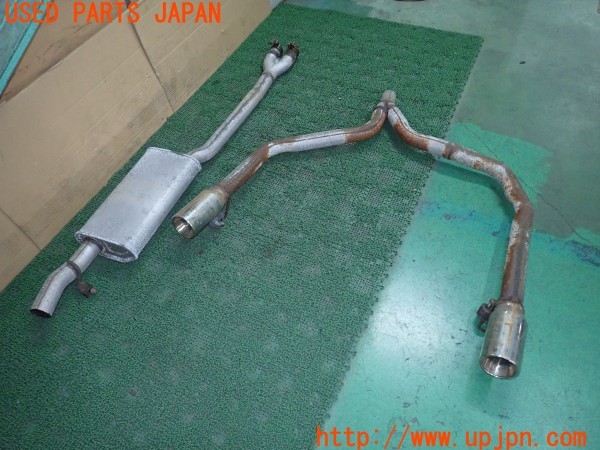 3UPJ=9232570152]クライスラー 300C(LX57)前期 純正加工 リアマフラー 中古_2