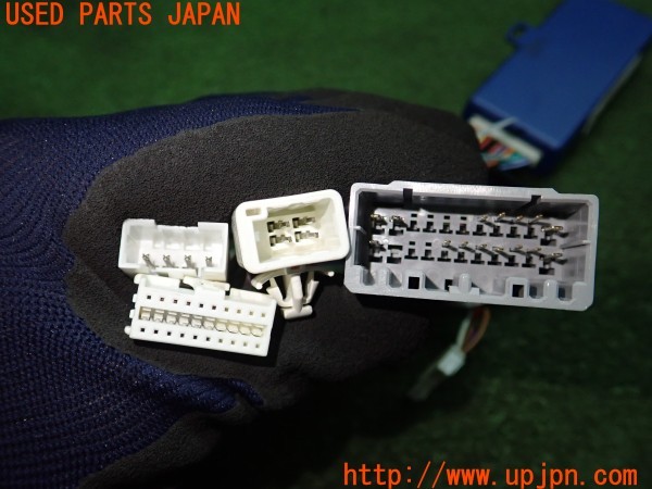 3UPJ=9232570512]クライスラー 300C(LX57)前期 PAC JAPAN パックジャパン C2R-CHY4 ナビ オーディオ ハーネス インターフェ-ス 中古_4