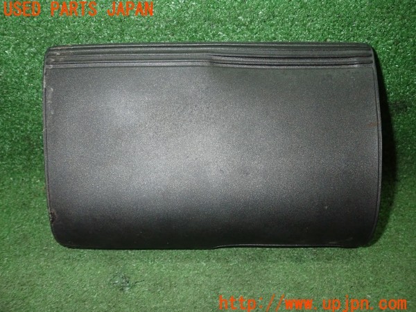 3UPJ=9232570801]クライスラー 300C(LX57)前期 車検証入れ マニュアルケース 中古_2