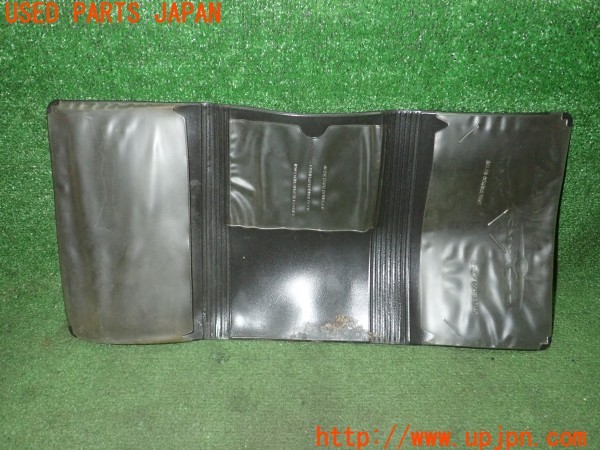 3UPJ=9232570801]クライスラー 300C(LX57)前期 車検証入れ マニュアルケース 中古_3